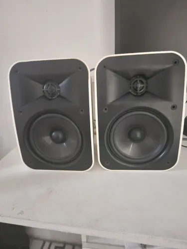 Par de caixas Passiva 8om JBL e um subwoofer ativo Sony 