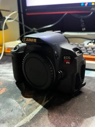 Canon T5i Vendo ou troco