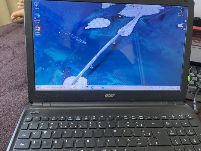 Notebook Acer Core i5 - 6GB RAM - Tela 15.6 (Uso na Tomada)".