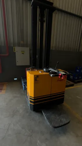 Empilhadeira Elétrica APL 16 - 1.600kg - Excelente para Galpão e Logística