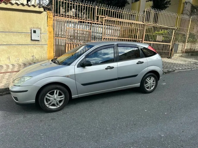 Ford Focus 1.6 S/se/se Plus Flex 8v/16v 5P 2008