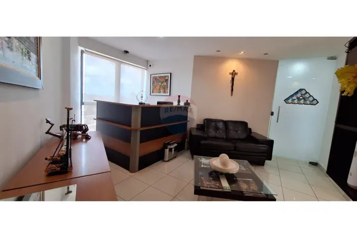Sala Comercial Completa 70m² em João Pessoa Mobiliada com 3 Salas Pronta para Uso