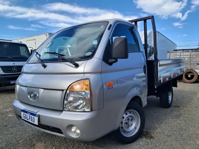Hyundai HR HDB 2.5 4X2 Carroceria de Ferro - (2012)