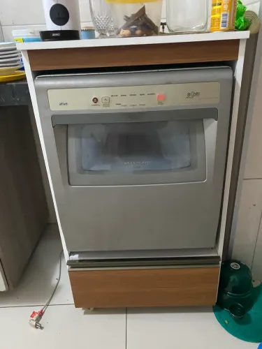 Lava louça Brastemp 8 serviços junto com móvel em MDF