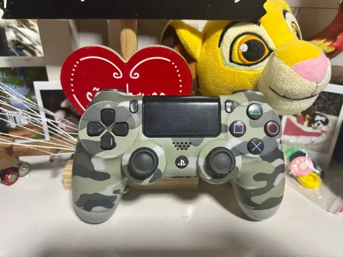 Controle ps4 (primeira linha)