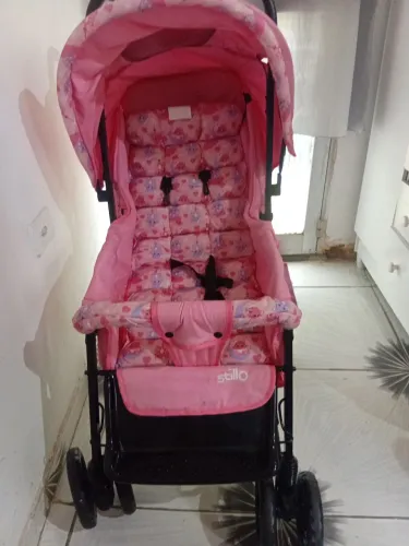 Carrinho de bebê mundo cor de rosa