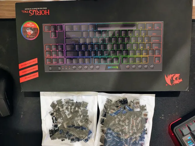 Teclado Mecânico Redragon K622, Gamer Horus TKL, RGB, Switch red, USB, + Switchs