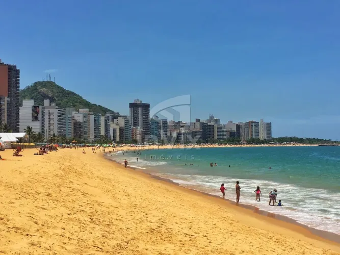 Amplo 3 quartos com lazer completo a uma quadra do mar!
