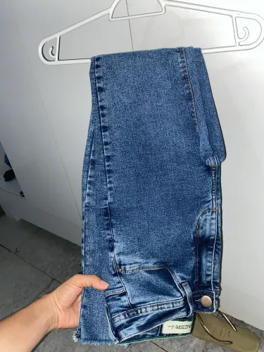 Calças femininas jeans