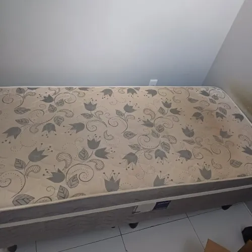 Cama de solteiro 
