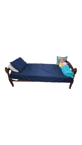 Cama de madeira