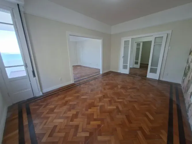 Apartamento para aluguel tem 120 metros quadrados com 3 quartos