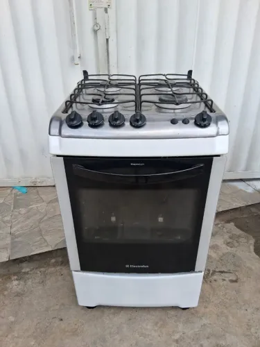 Vendo fogão Electrolux