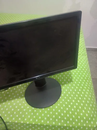 Monitor LG 19"