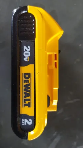 Bateria 20V (2Ah) com Indicador LED - DCB203 (DeWALT)