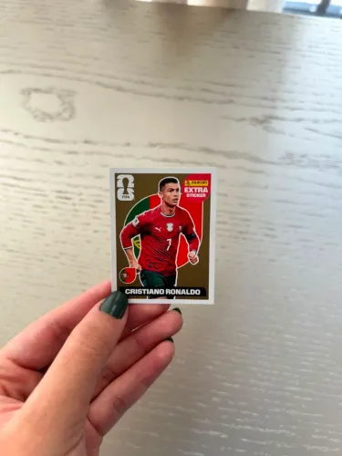Vendo a figurinha Extra Sticker da Copa 2026 do Cristiano Ronaldo.