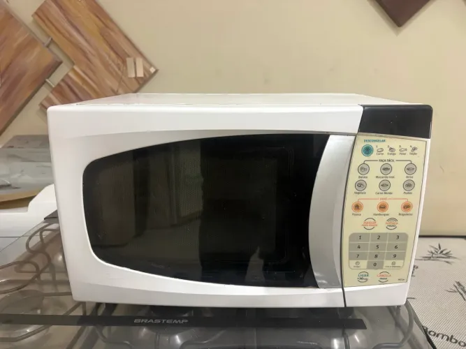 Microondas 21 litros Eletrolux