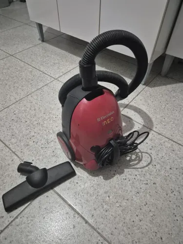 Aspirador de pó Electrolux Neo. Aceito trocas.