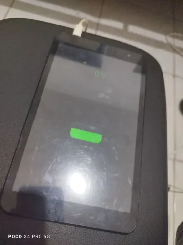 Tablet da positivo T800,vende-se para desmanche de peças, "o defeito" bateria viciada!!!