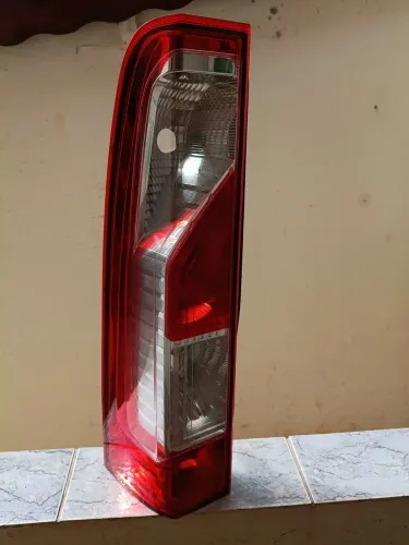 Lanterna traseira nova Master original semi nova sem detalhes Lado Esquerdo 