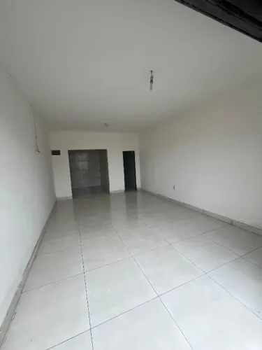 Aluga-se Ponto Comercial - Cidade Nova. Próx ao Mercantil
