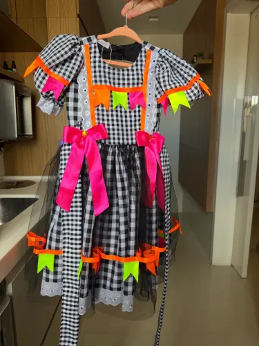 Vestido Junino 4 anos novíssimo com par de laços