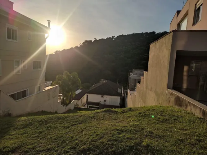 Excelente Terreno para VENDA em Condomínio Fechado - Valville - Alphaville