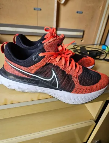 Nike React Infinity Run Flyknit 2 Bright Crimson Black