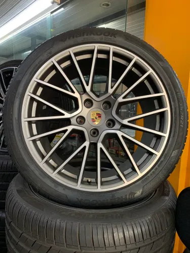 Roda Porsche Panamera GTS 