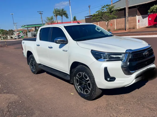 Toyota Hilux CD SRX 4X4 2.8 TDI 16V Diesel Aut. 2024
