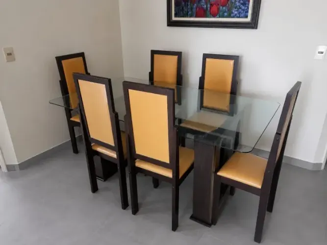 Mesa de jantar retangular