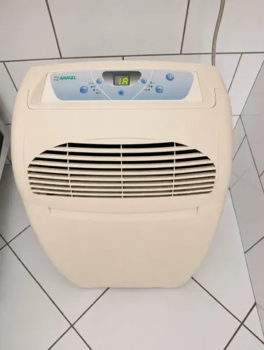 Ar condicionado portátil 10 mil BTUs completo tubo, régua e controle 