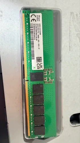 Memória de servidor 32gb ddr5 com Defeito 