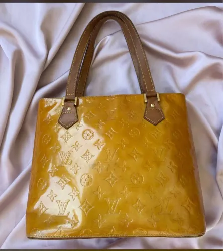 Bolsa Louis vuitton vernis 