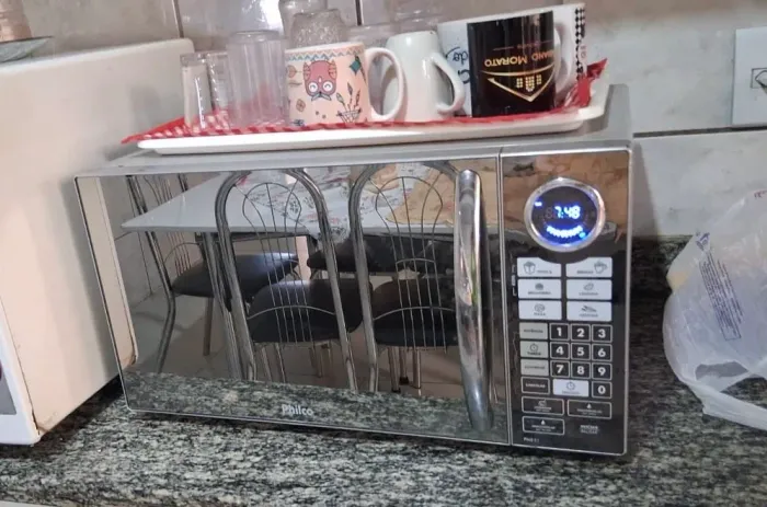 Microondas PHILCO 220v