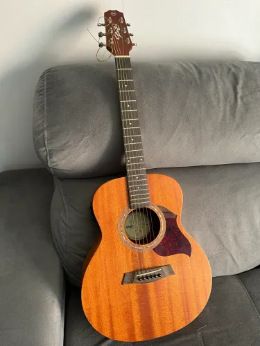 Violão seizi baby em perfeito estado 