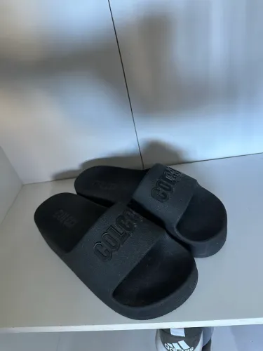chinelo sandália colcci 