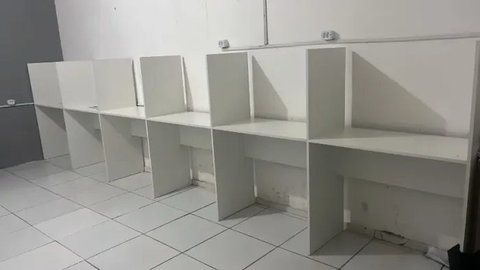 vendo baias para callcenter seminova, somente 2 meses de uso . em excelente estado de uso!