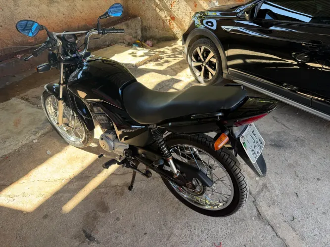 Vendo CG 125 zerinha