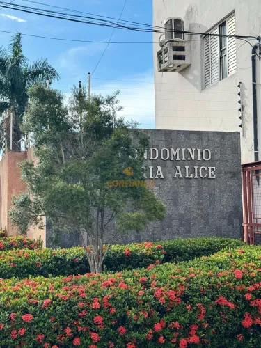 Condomínio Maria Alice - Apartamento no Cond. Maria Alice -03 quartos sendo 1 Suíte - Próx