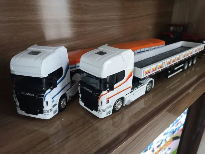 Carreta 1/32 miniatura