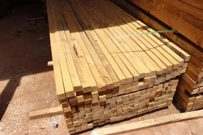 Pontalete de Pinus 5x5, 3M preço unico