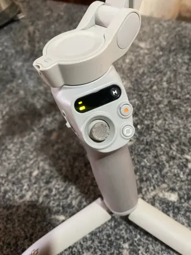 Estabilizador DJI Osmo Mobile SE (Gimbal P/ Celular)