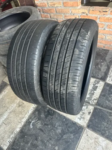 Pneus 205/45/18