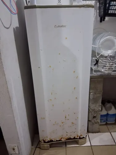 Geladeira usada