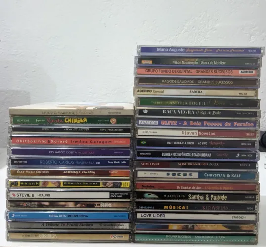 Lote com 32 CD's Originais Diversos - No Estado (Lista na Descrição)