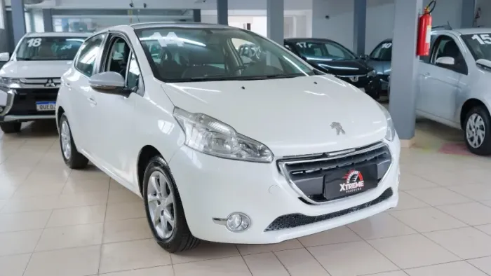 Peugeot 208 Allure 1.5 Flex 8V 5P 2014