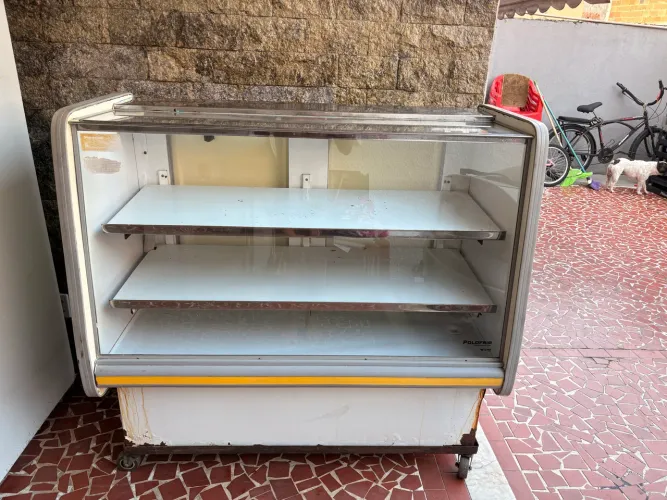 Balcão expositor frios