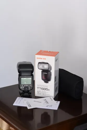 Flash Speedlight Godox TT685 para nikon