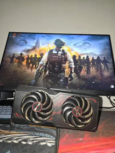 Placa de video rx7600 8gb sapphire